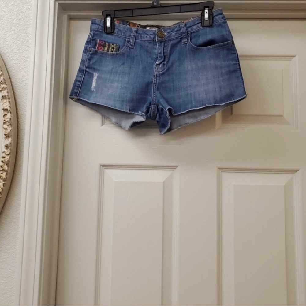 I love H81 Denim Blue Women's Shorts are a size 28.